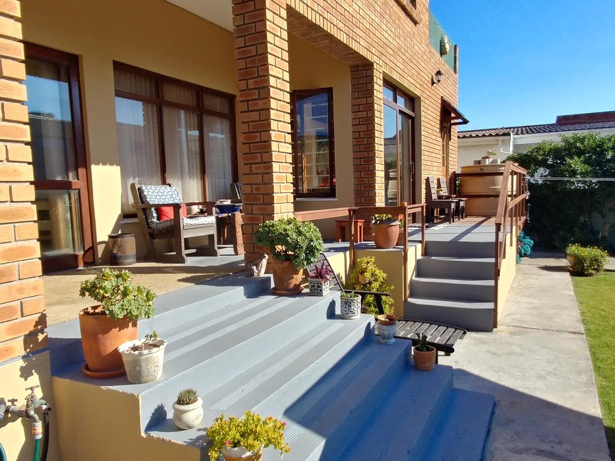 After8 B&B Kleinbaai Екстериор снимка