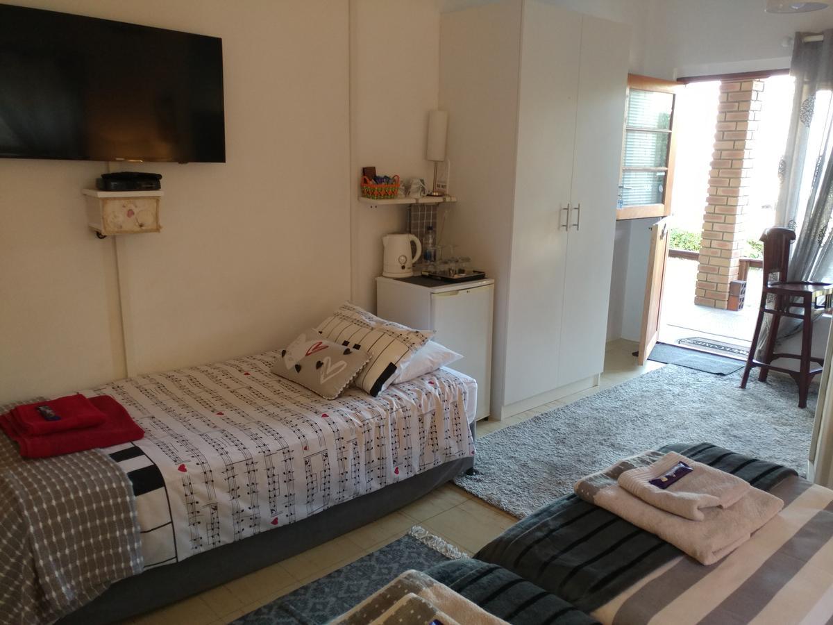After8 B&B Kleinbaai Екстериор снимка