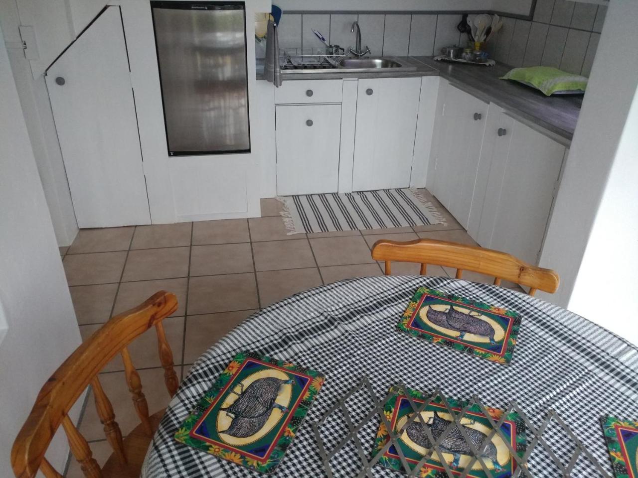 After8 B&B Kleinbaai Екстериор снимка