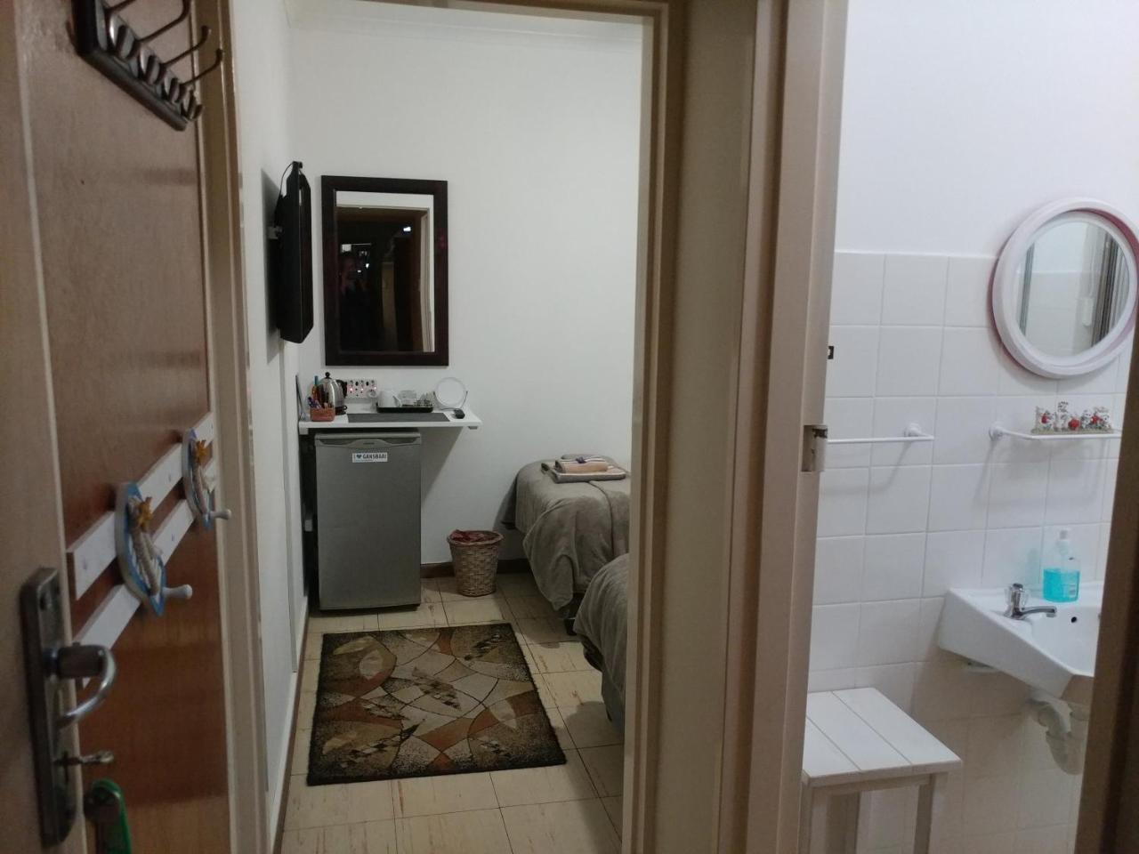 After8 B&B Kleinbaai Екстериор снимка